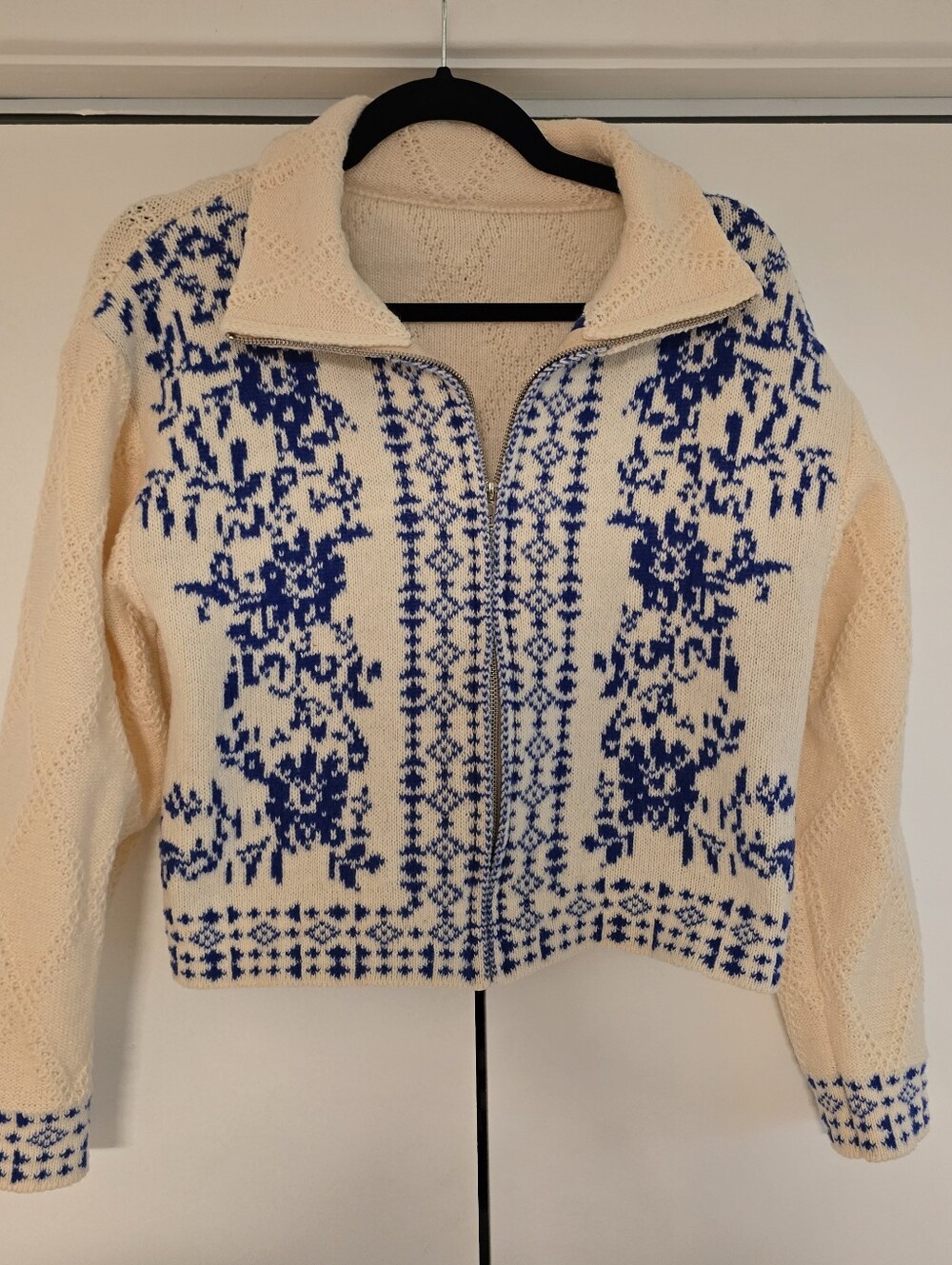 Women's Cream and Blue Zip-Front Knit Sweater